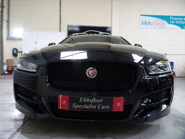 Used Jaguar XE 2018 for sale - 76218914: Photo 32