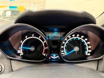 Used Ford Fiesta 2015 for sale - 79429717: Photo