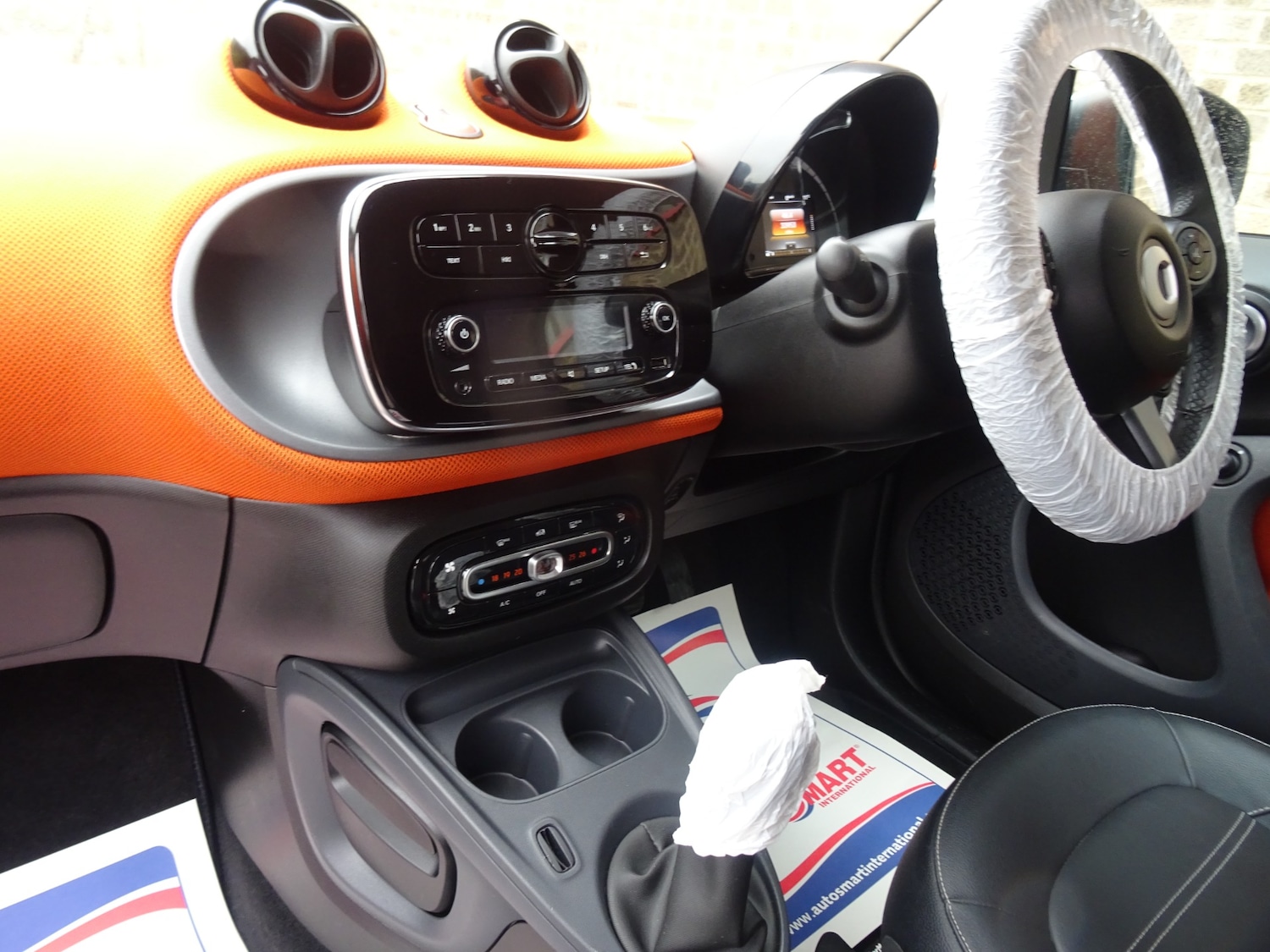 Used smart fortwo 2015 for sale - 76722410: Photo 24