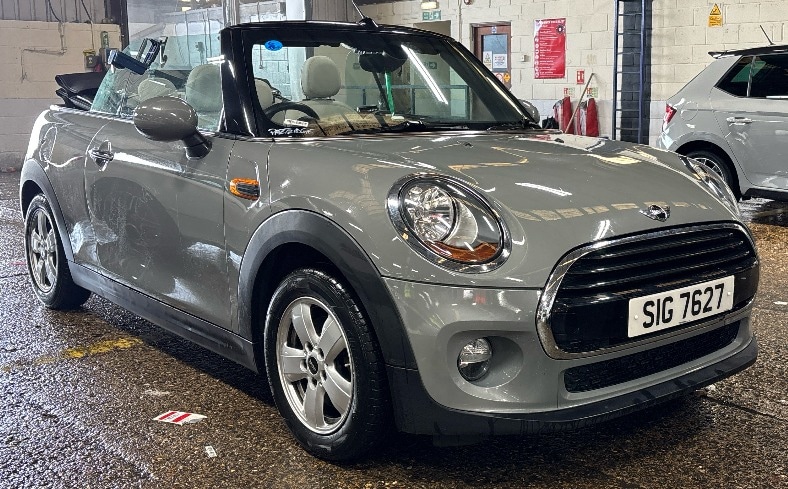 Used MINI Convertible 2017 for sale - 76613568: Photo 1