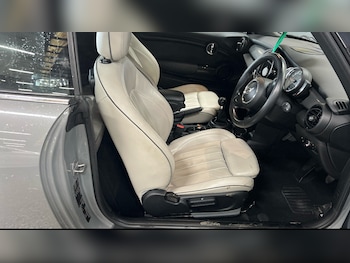 Used MINI Convertible 2017 for sale - 76613568: Photo