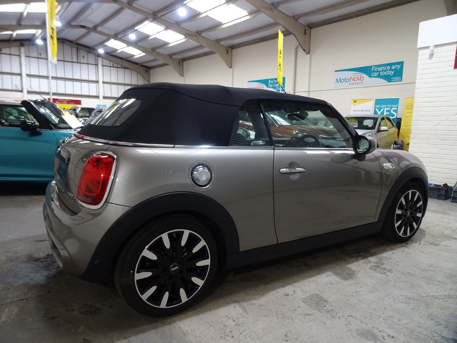 Used MINI Convertible 2018 for sale - 77676571: Photo 14