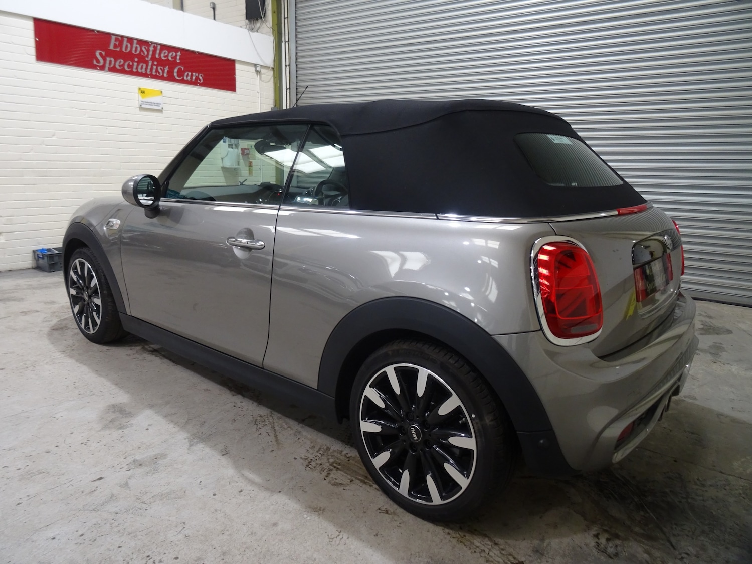 Used MINI Convertible 2018 for sale - 77676571: Photo 16