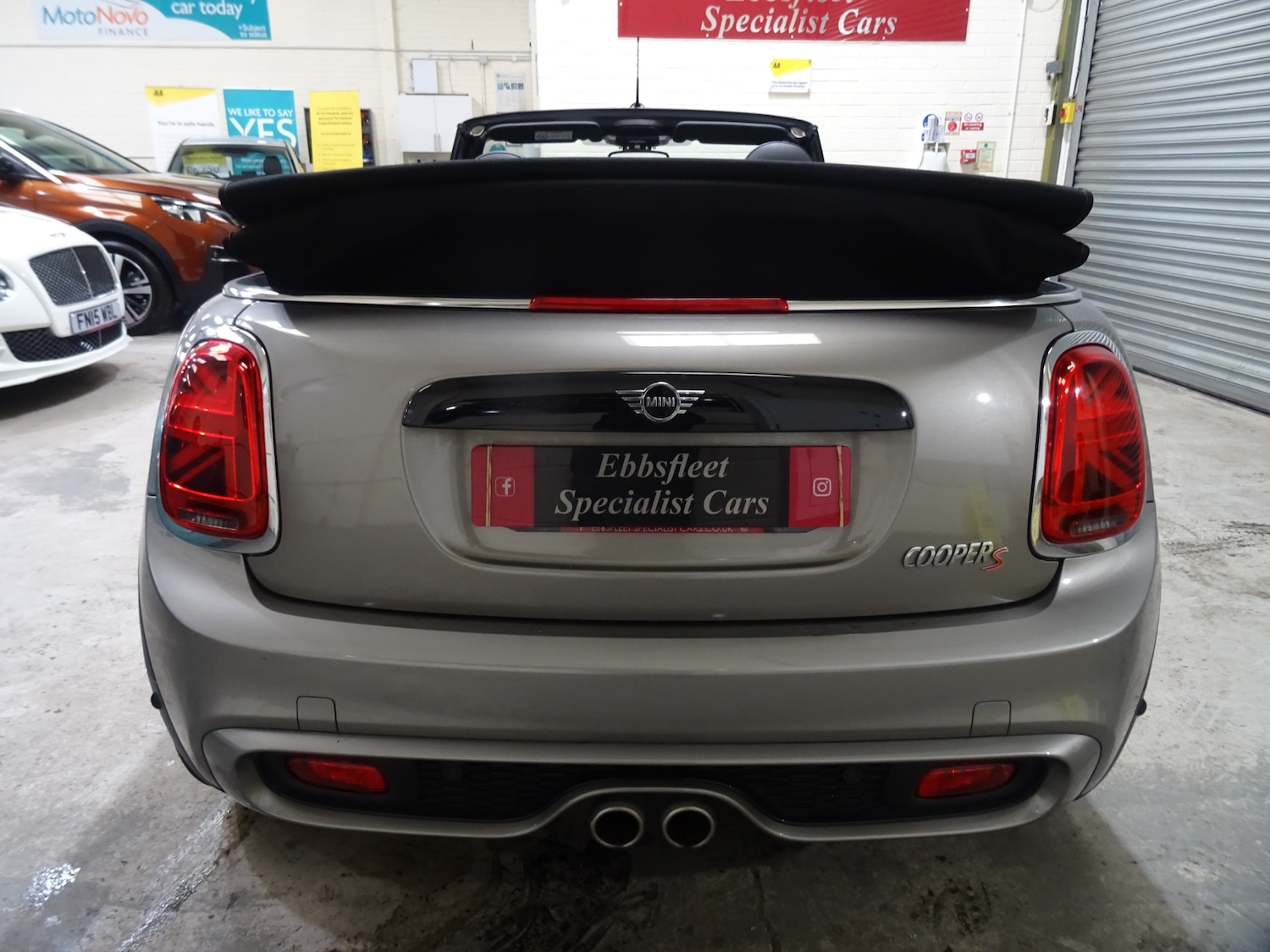 Used MINI Convertible 2018 for sale - 77676571: Photo 9