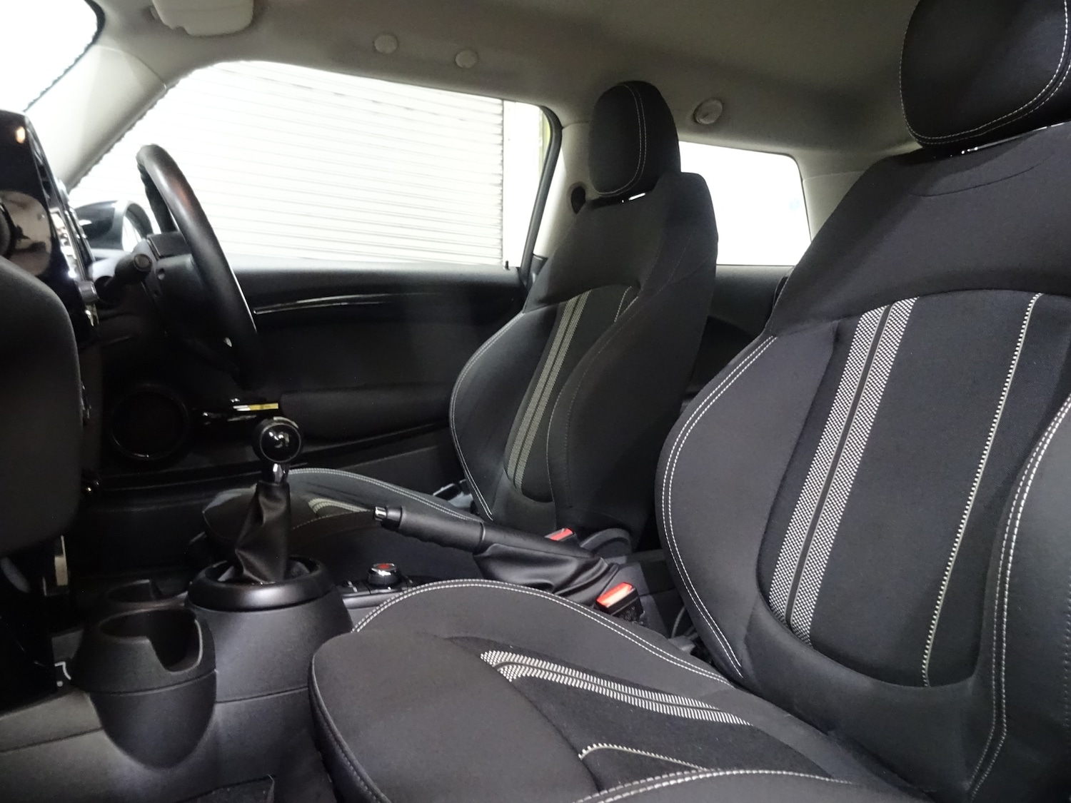 Used MINI Hatch 2017 for sale - 77271900: Photo 2