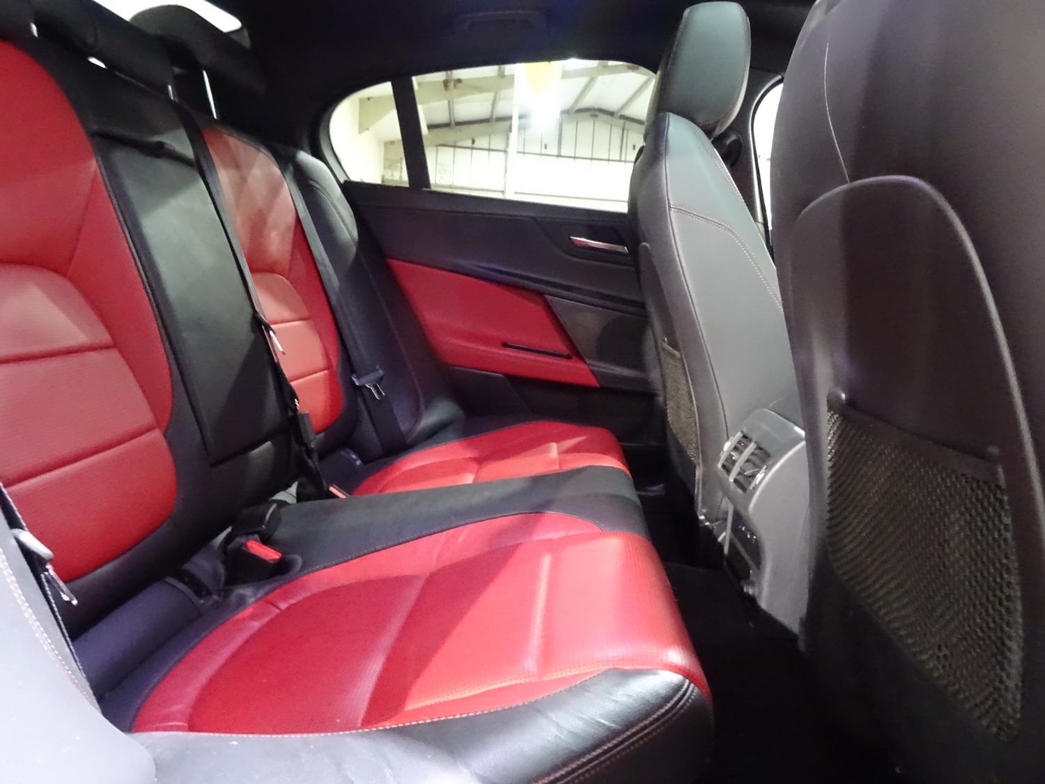 Used Jaguar XE 2015 for sale - 76603027: Photo 5