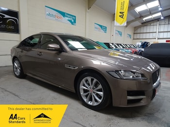 Used Jaguar XF 2016 for sale - 75641249: Photo