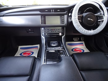 Used Jaguar XF 2016 for sale - 75641249: Photo