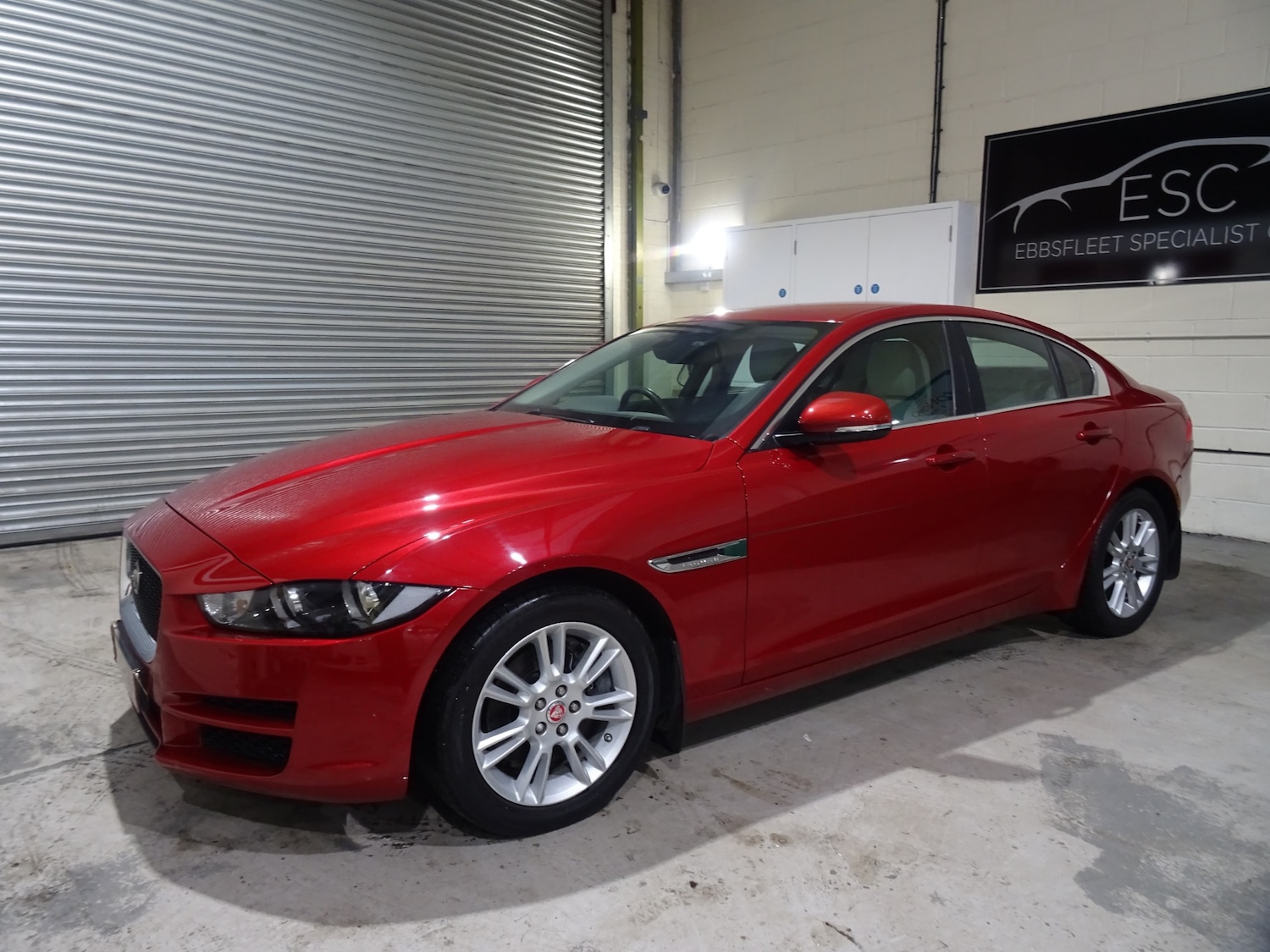 Used Jaguar XE 2015 for sale - 76694274: Photo 11