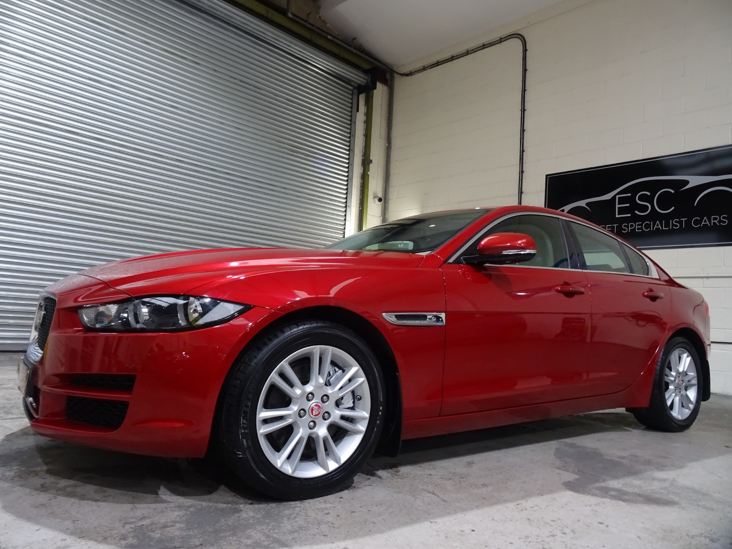 Used Jaguar XE 2015 for sale - 76694274: Photo 37