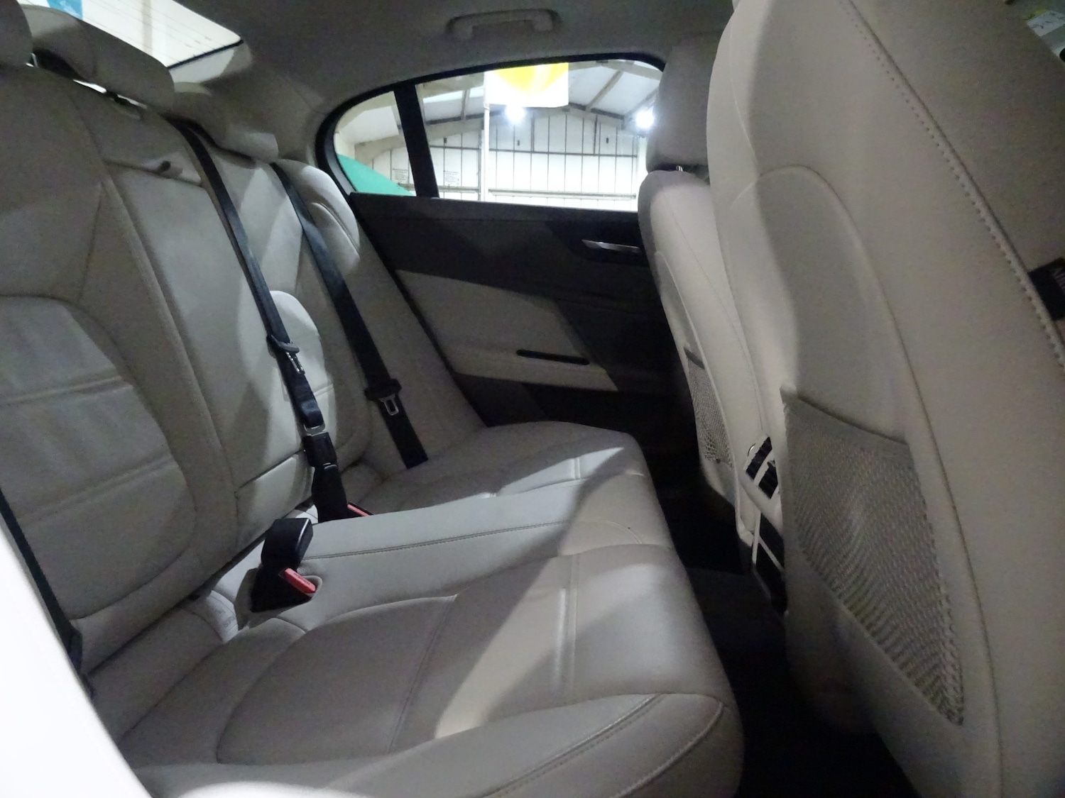 Used Jaguar XE 2015 for sale - 76694274: Photo 5