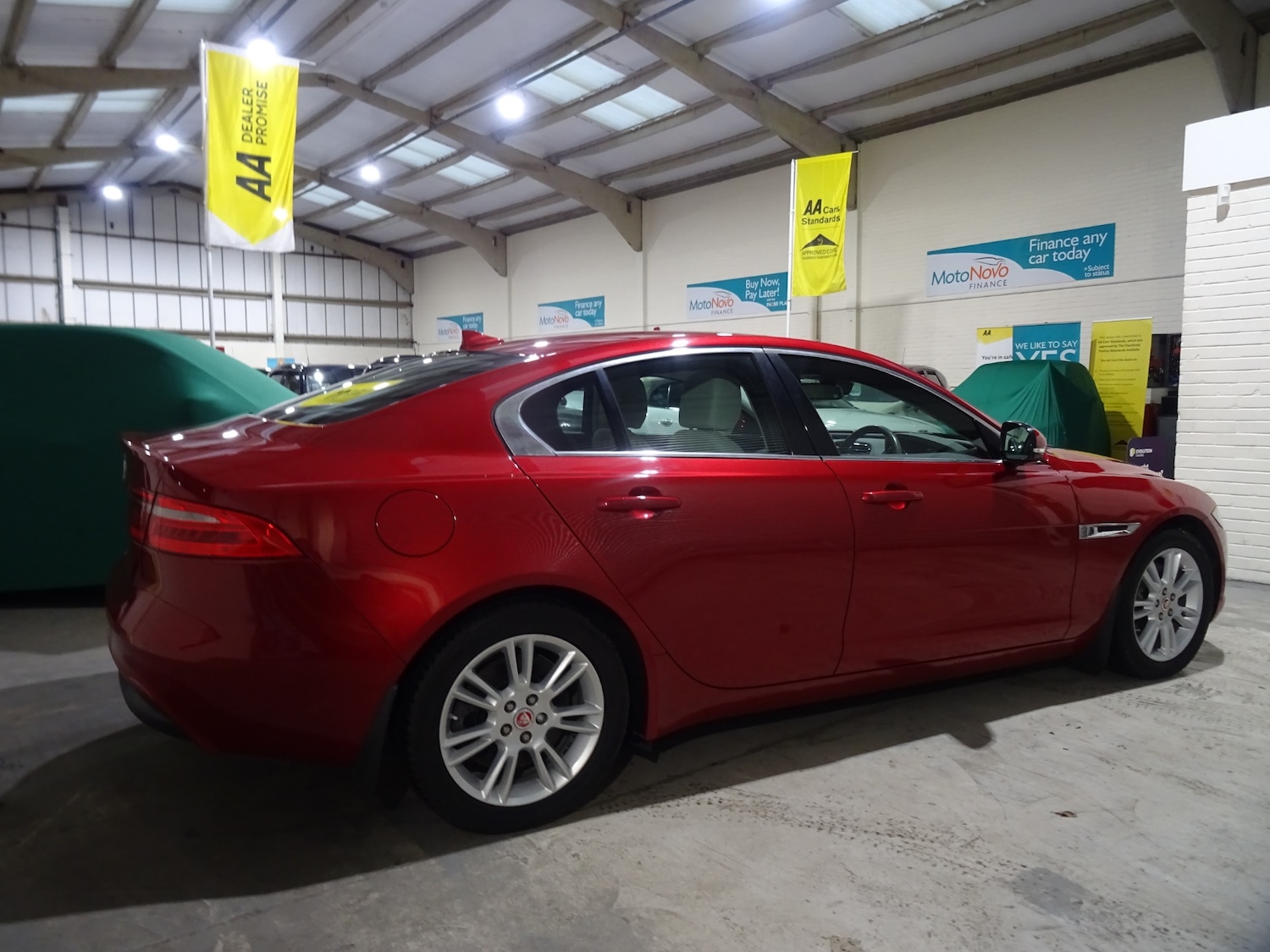 Used Jaguar XE 2015 for sale - 76694274: Photo 8