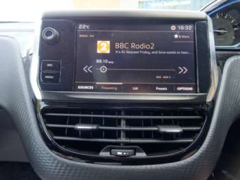 Used Peugeot 2008 2017 for sale - 74435451: Photo