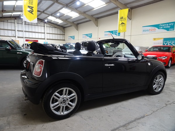 Used MINI Convertible 2015 for sale - 75418174: Photo 11