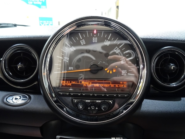 Used MINI Convertible 2015 for sale - 75418174: Photo 4