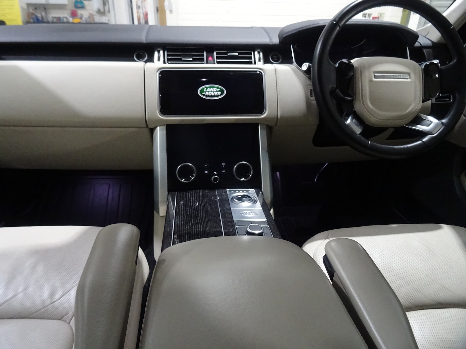 Used Land Rover Range Rover 2019 for sale - 77114430: Photo 2