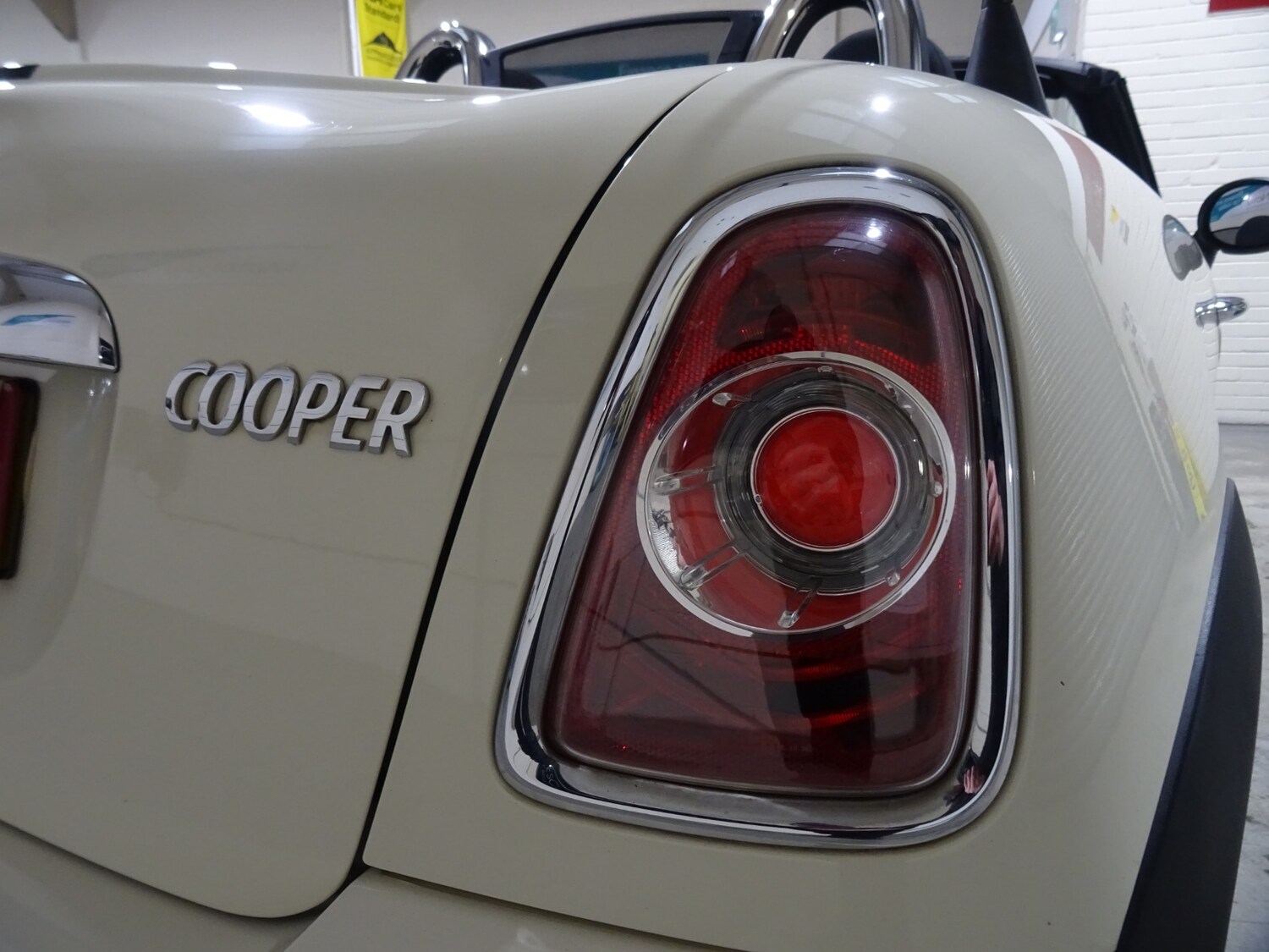 Used MINI Roadster 2013 for sale - 76565269: Photo 21