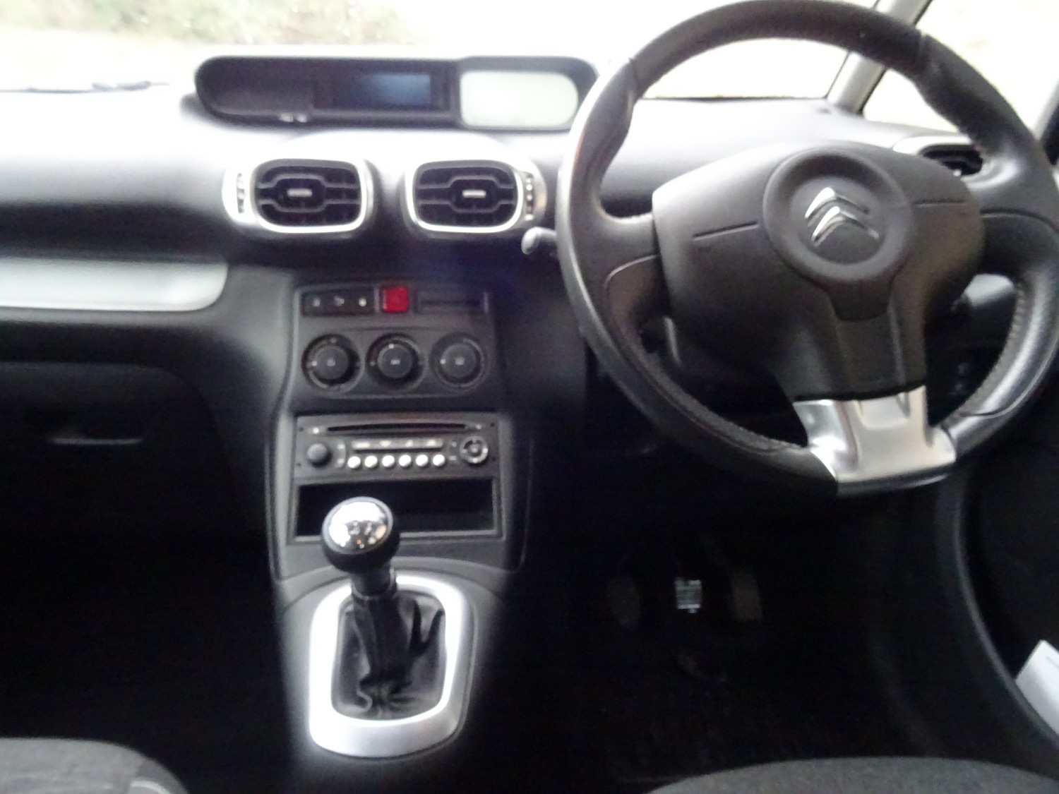 Used Citroen C3 Picasso 2016 for sale - 77903623: Photo 2