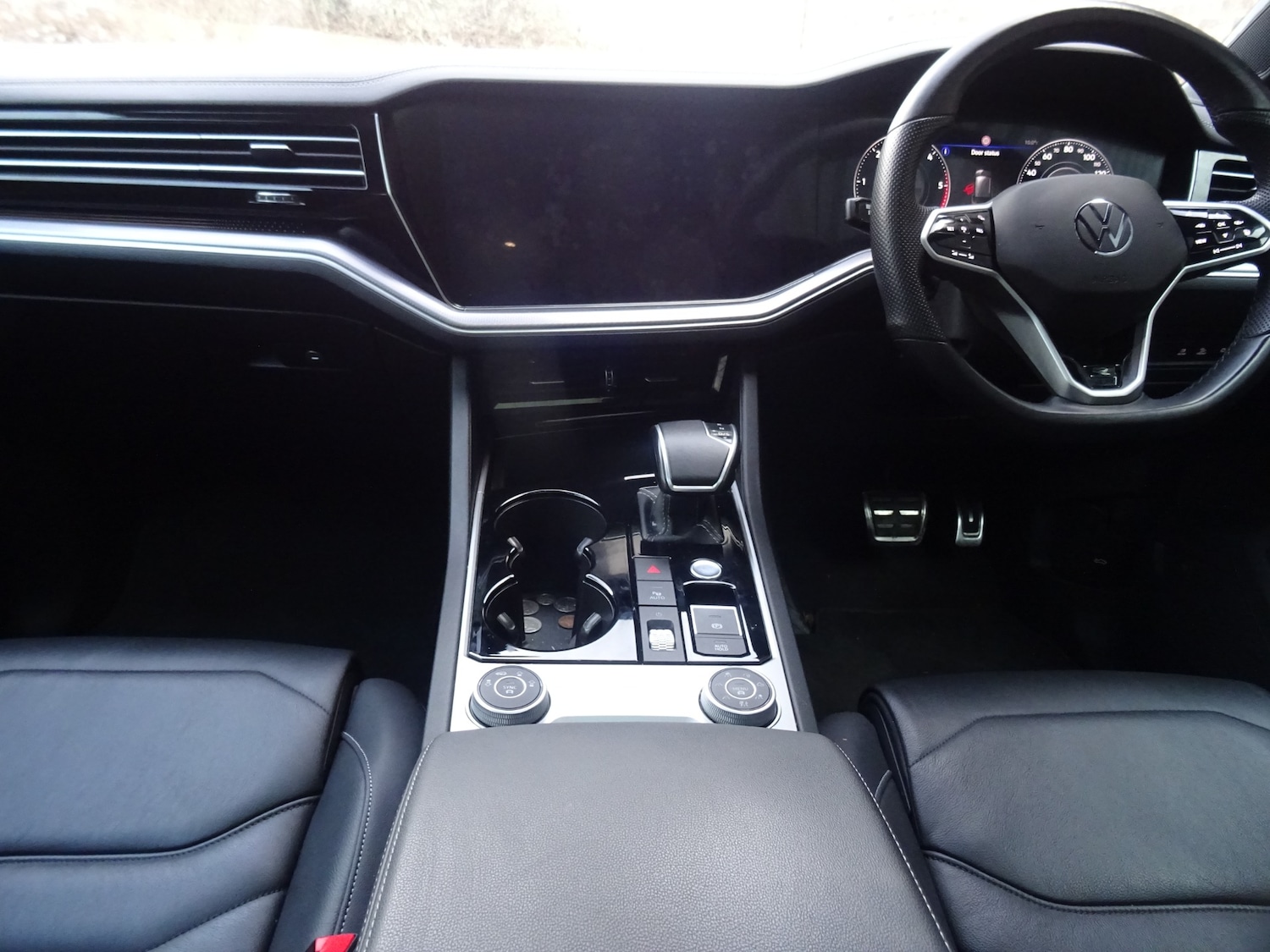 Used Volkswagen Touareg 2022 for sale - 77283429: Photo 2