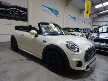 Used MINI Convertible 2018 for sale - 77323726: Photo