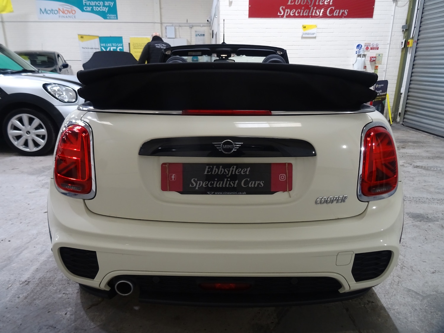 Used MINI Convertible 2018 for sale - 77323726: Photo 8