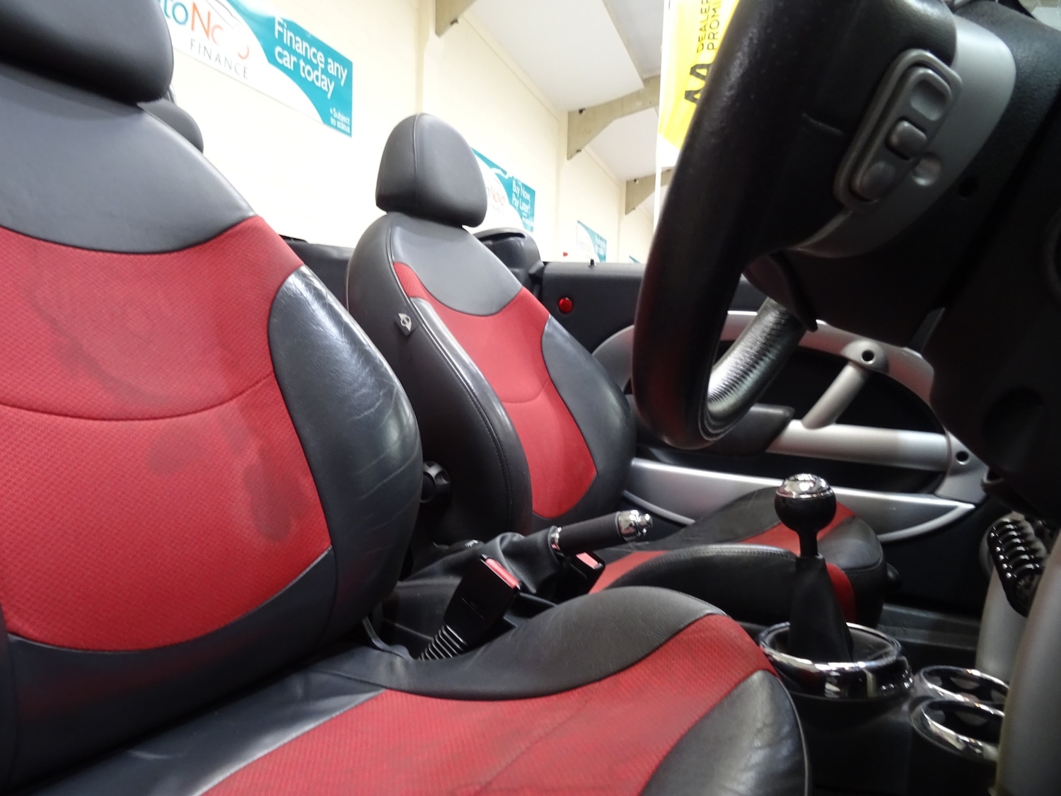 Used MINI Convertible 2008 for sale - 77554953: Photo 5