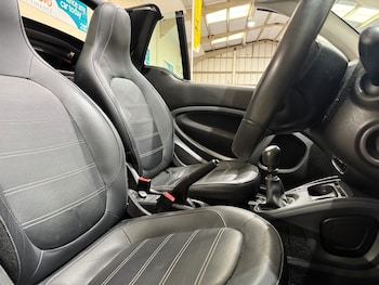 Used smart fortwo 2018 for sale - 79030775: Photo