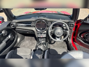 Used MINI Convertible 2024 for sale - 78201768: Photo