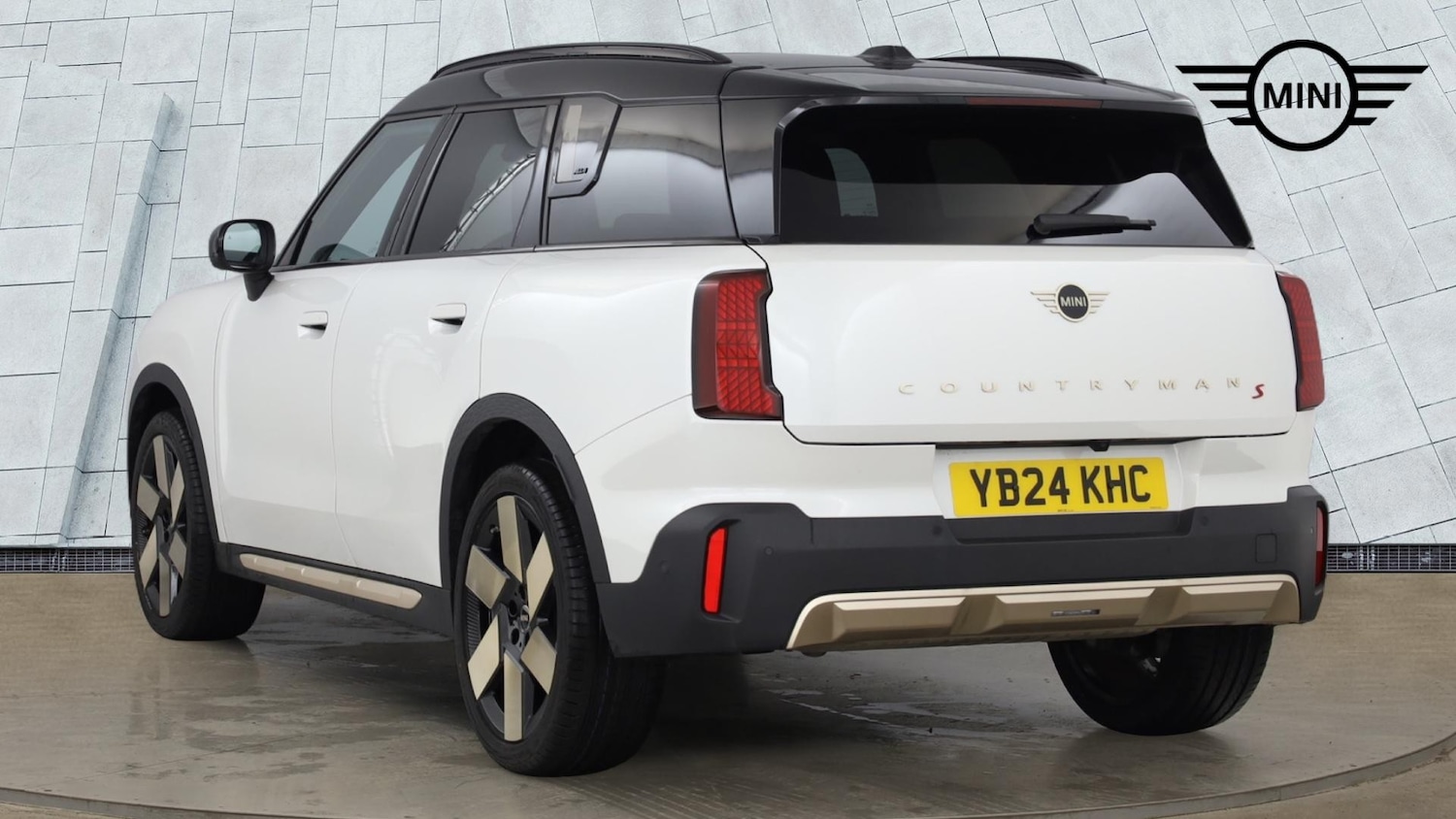 Used MINI Countryman 2024 for sale - 77619731: Photo 2