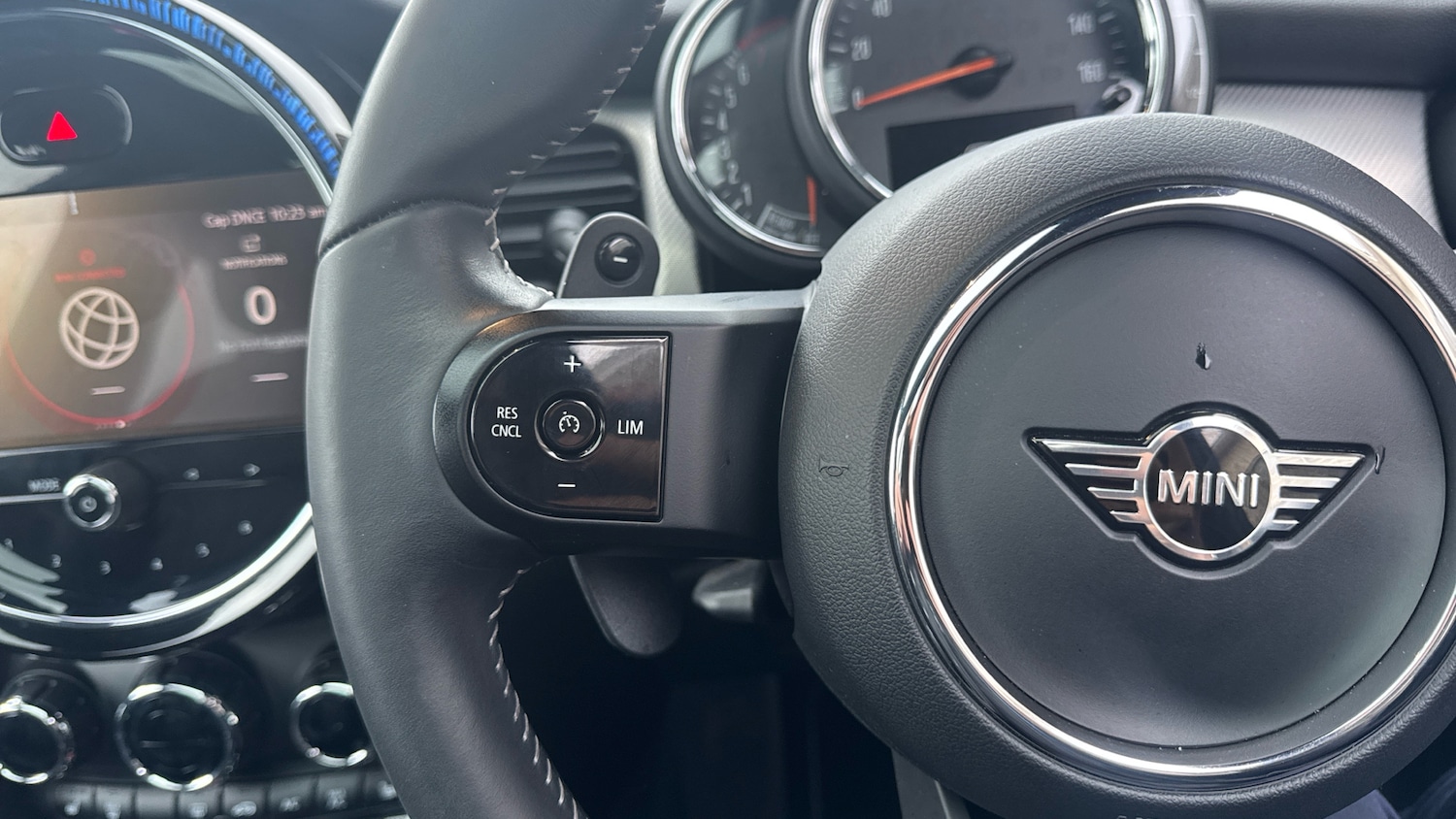 Used MINI Hatch 2022 for sale - 77492479: Photo 17