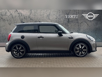 Used MINI Hatch 2022 for sale - 77492479: Photo