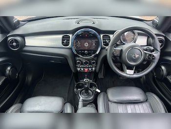 Used MINI Hatch 2022 for sale - 77492479: Photo