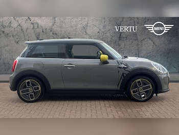 Used MINI Hatch 2022 for sale - 77270721: Photo