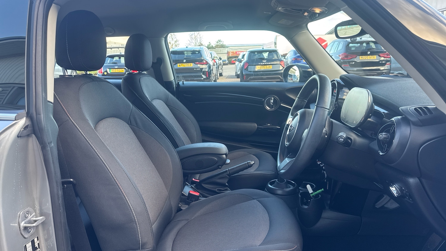 Used MINI Hatch 2024 for sale - 76547589: Photo 11