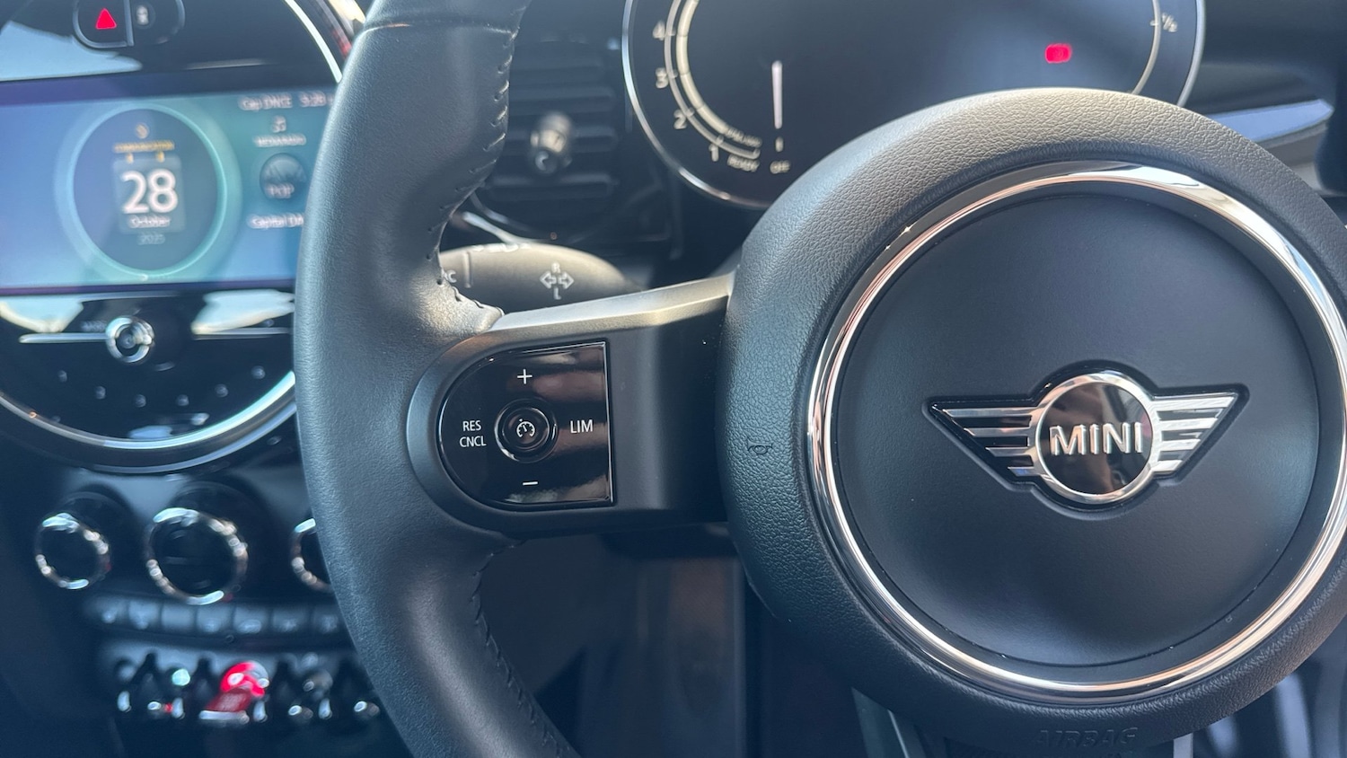 Used MINI Hatch 2024 for sale - 76547589: Photo 17