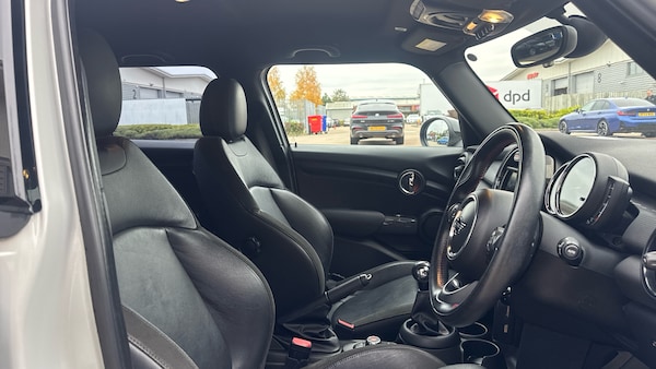 Used MINI Hatch 2019 for sale - 76274389: Photo 11