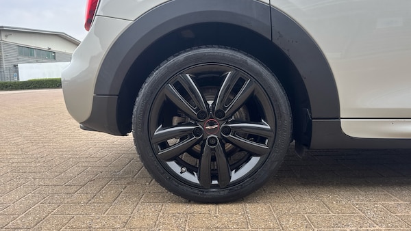 Used MINI Hatch 2019 for sale - 76274389: Photo 37