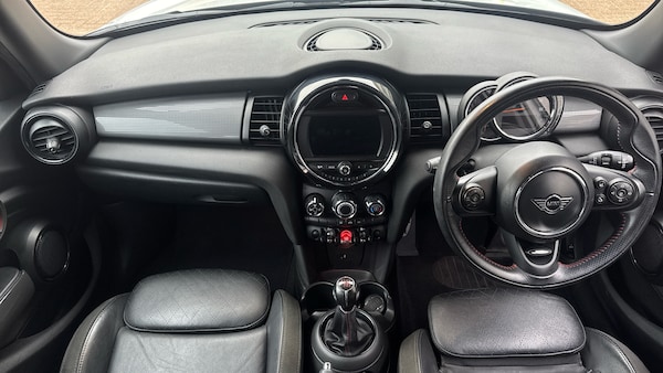 Used MINI Hatch 2019 for sale - 76274389: Photo 4
