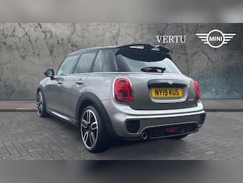 Used MINI Hatch 2019 for sale - 75760297: Photo