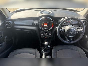 Used MINI Hatch 2020 for sale - 78224055: Photo