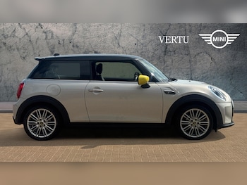 Used MINI Hatch 2022 for sale - 75527011: Photo