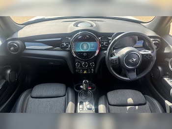 Used MINI Hatch 2022 for sale - 75527011: Photo