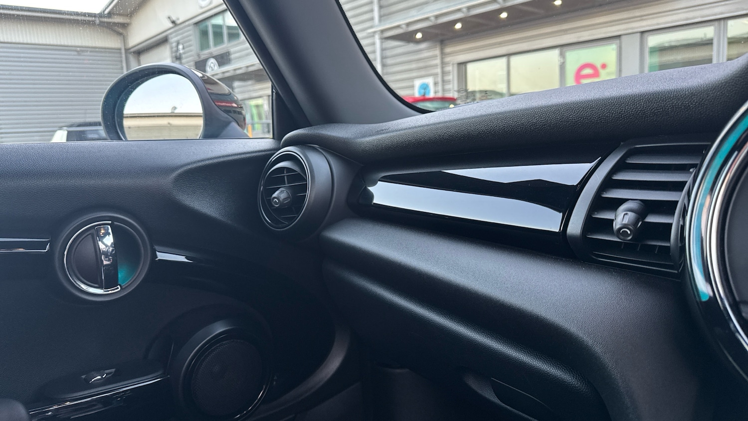 Used MINI Hatch 2018 for sale - 77033359: Photo 26