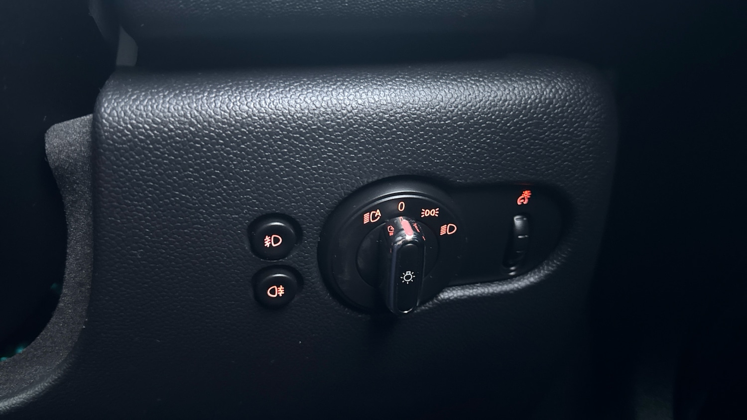 Used MINI Hatch 2018 for sale - 77033359: Photo 48