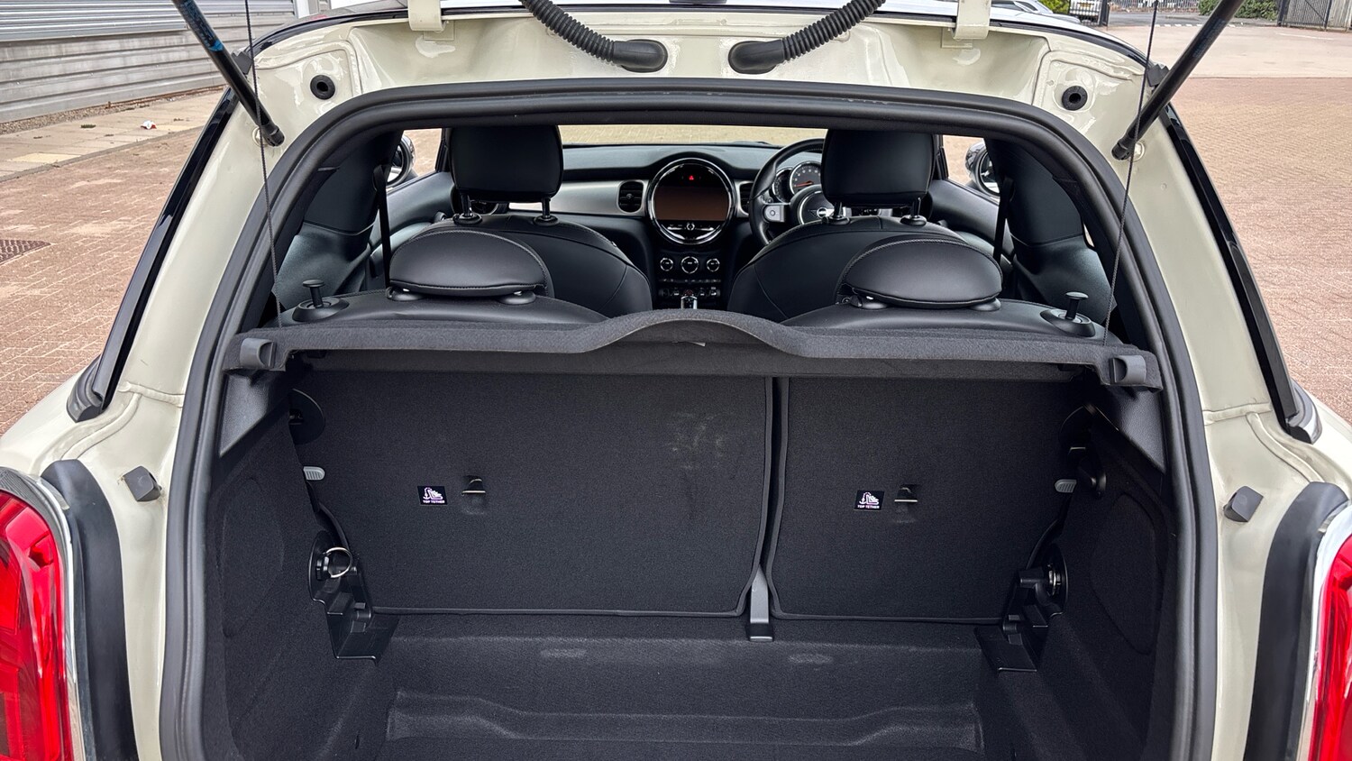 Used MINI Hatch 2022 for sale - 76242782: Photo 13