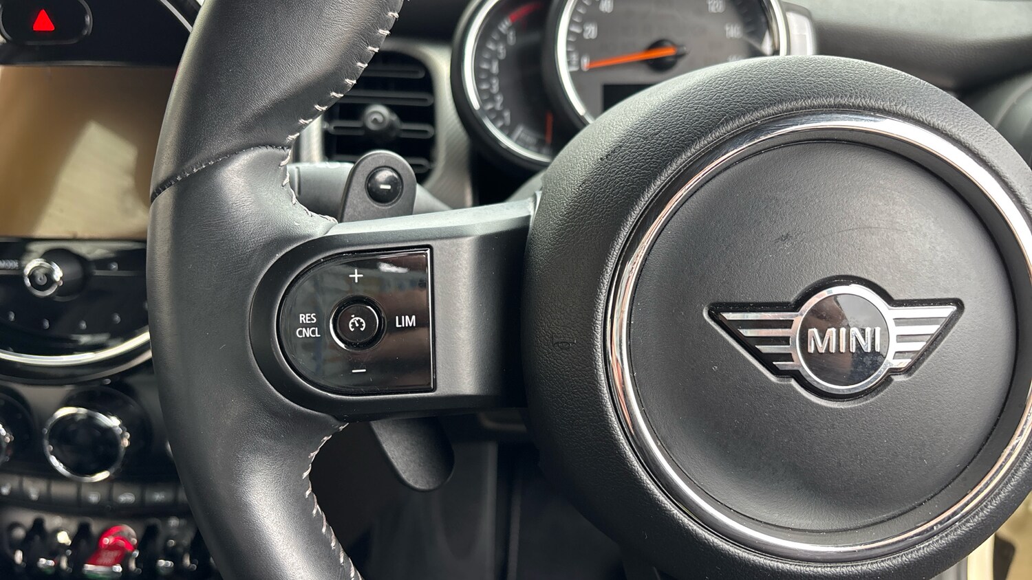 Used MINI Hatch 2022 for sale - 76242782: Photo 17