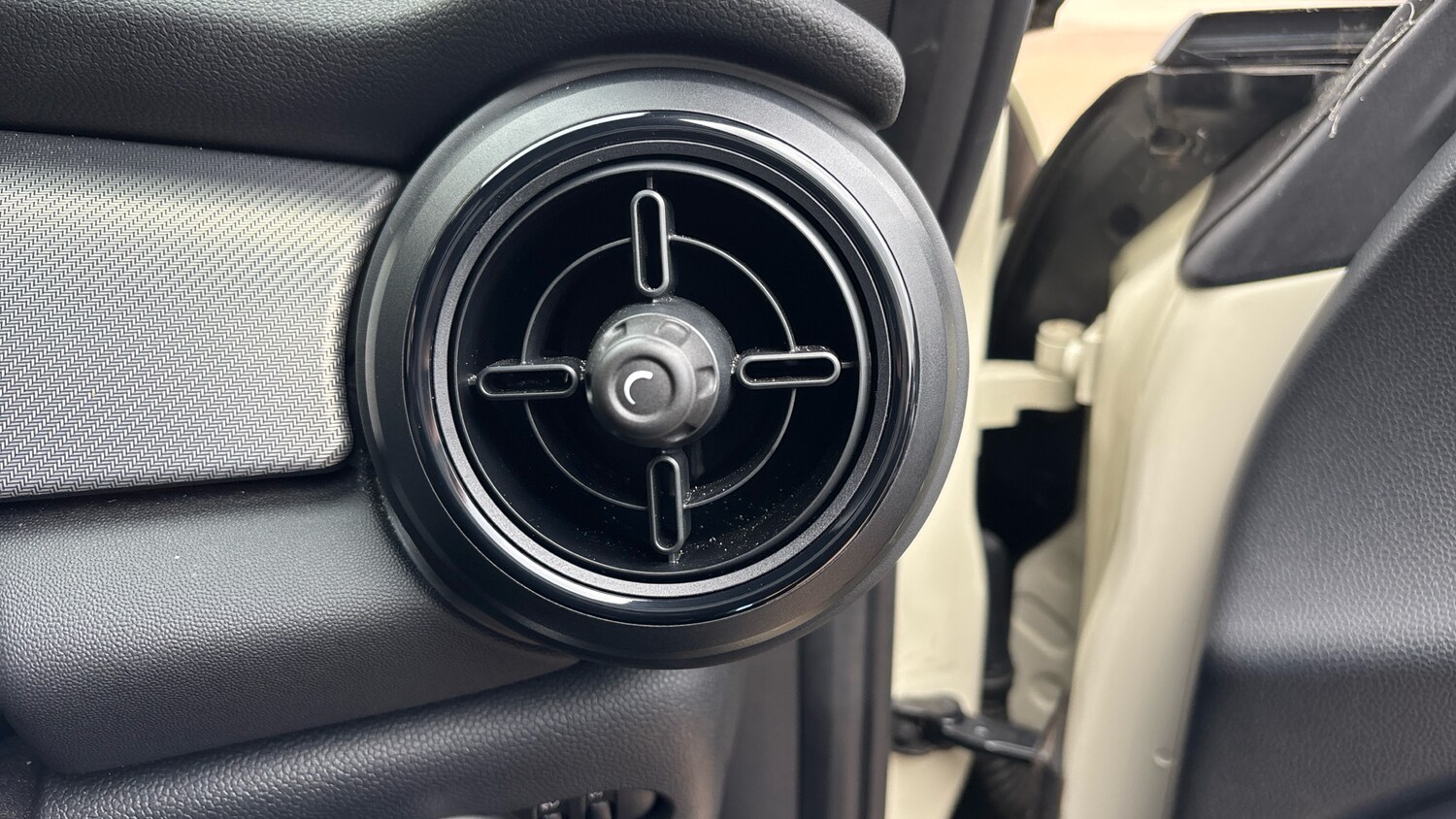 Used MINI Hatch 2022 for sale - 76242782: Photo 38