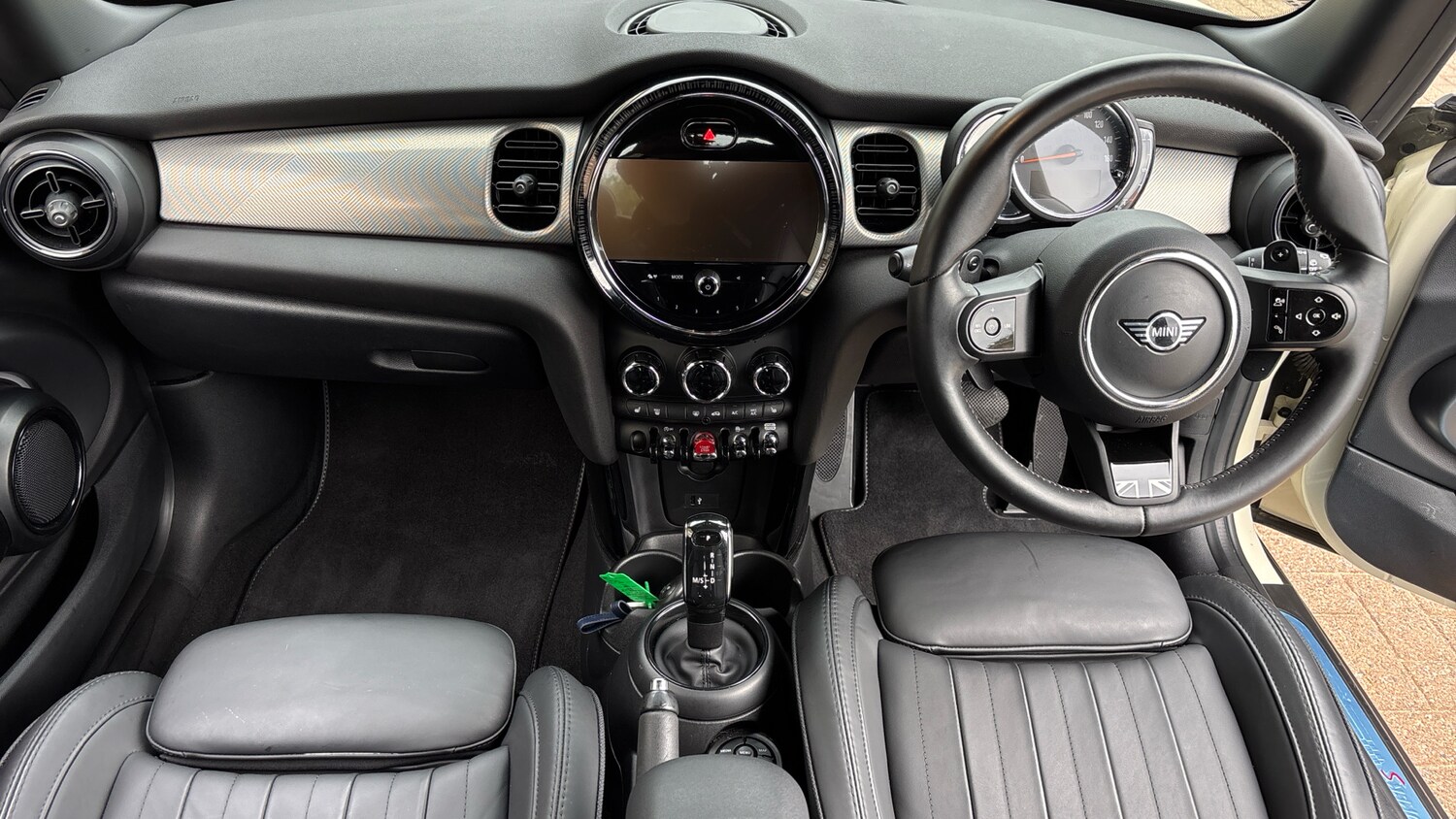 Used MINI Hatch 2022 for sale - 76242782: Photo 4