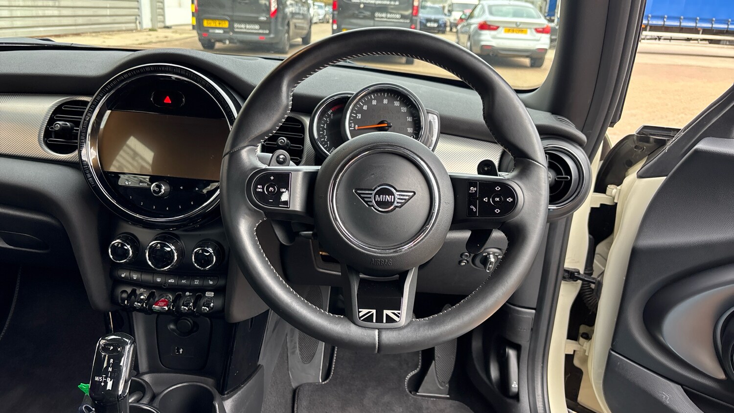 Used MINI Hatch 2022 for sale - 76242782: Photo 5