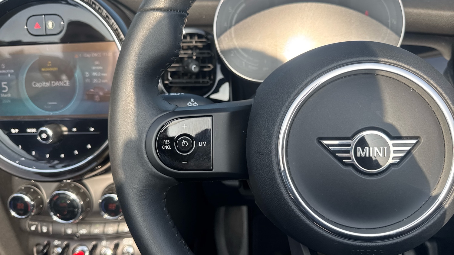 Used MINI Convertible 2023 for sale - 77774394: Photo 17